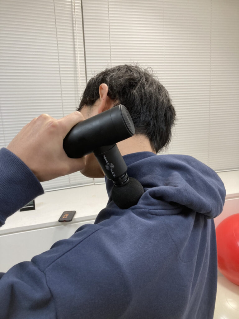 プロが教える！マッサージガンの効果的な使い方・注意点を徹底解説 